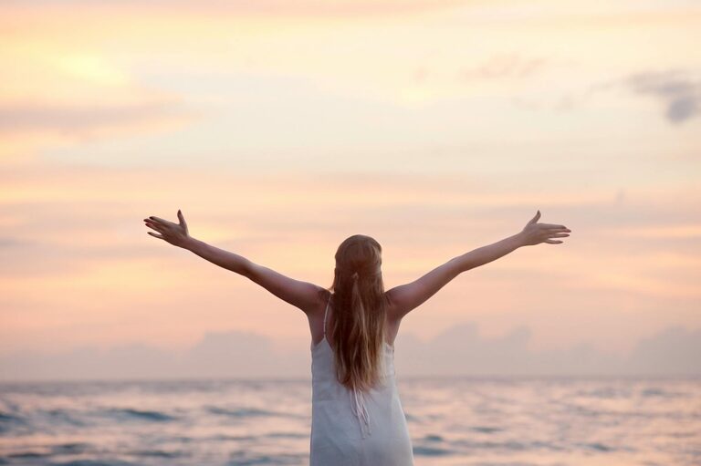 How to Start a Gratitude Journal: A Simple Guide for Beginners
