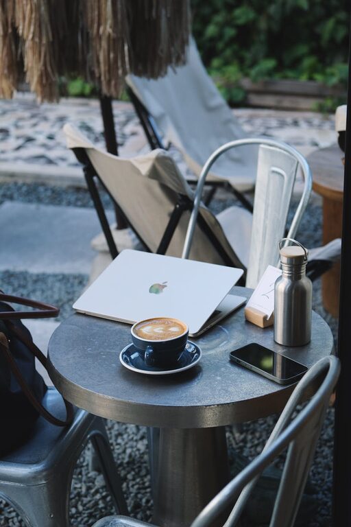 Tips for Choosing a Comfortable Desk Chair for Your Workspace